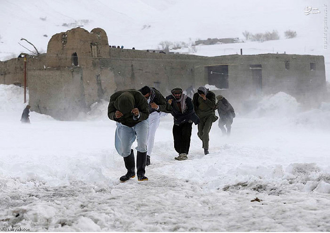 بارش برف و باران جان ۲۱ نفر را  در افغانستان گرفت